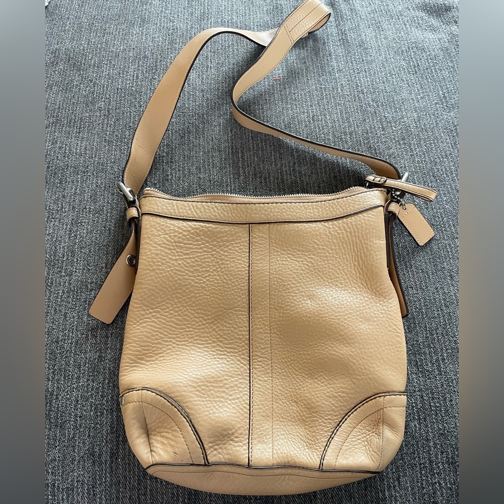 Coach Tan Sling Pebbled Leather Crossbody purse C0882-F12319